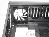 Cliquez pour agrandir Test boitier NZXT Switch 810 Gun Metal