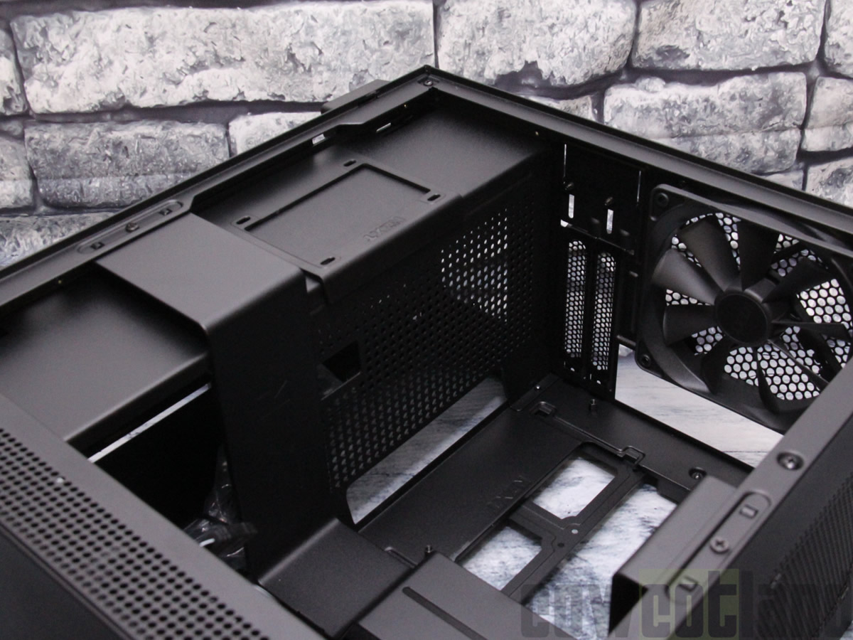 Image 39587, galerie Test boitier Mini ITX NZXT H210i