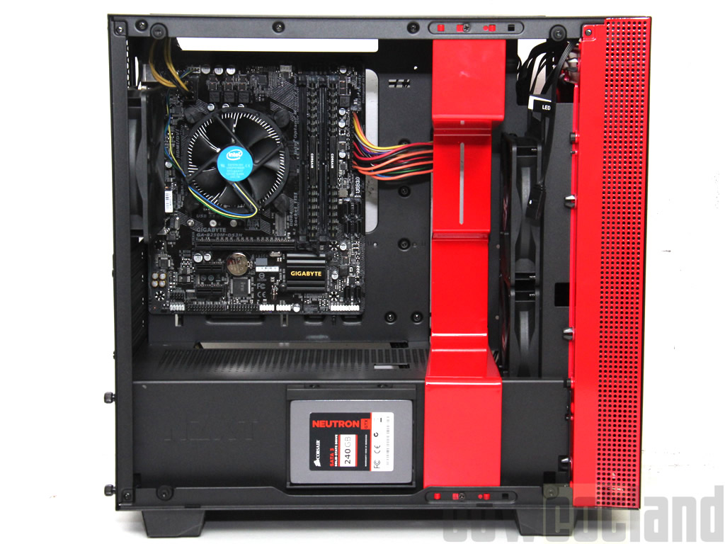 Image 34970, galerie Boitier NZXT H400i