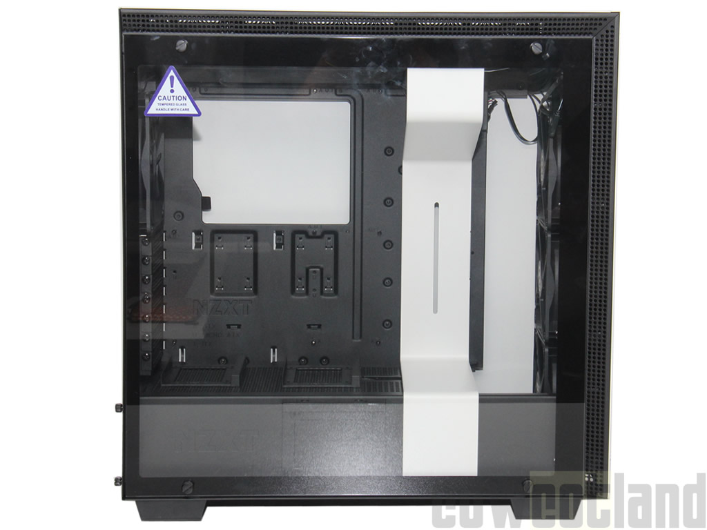 Image 35128, galerie Test boitier NZXT H700i