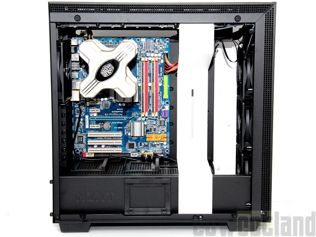 Image 35125, galerie Test boitier NZXT H700i