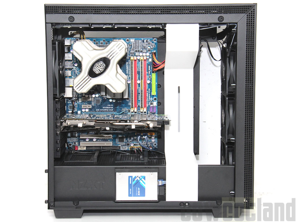 Image 35126, galerie Test boitier NZXT H700i