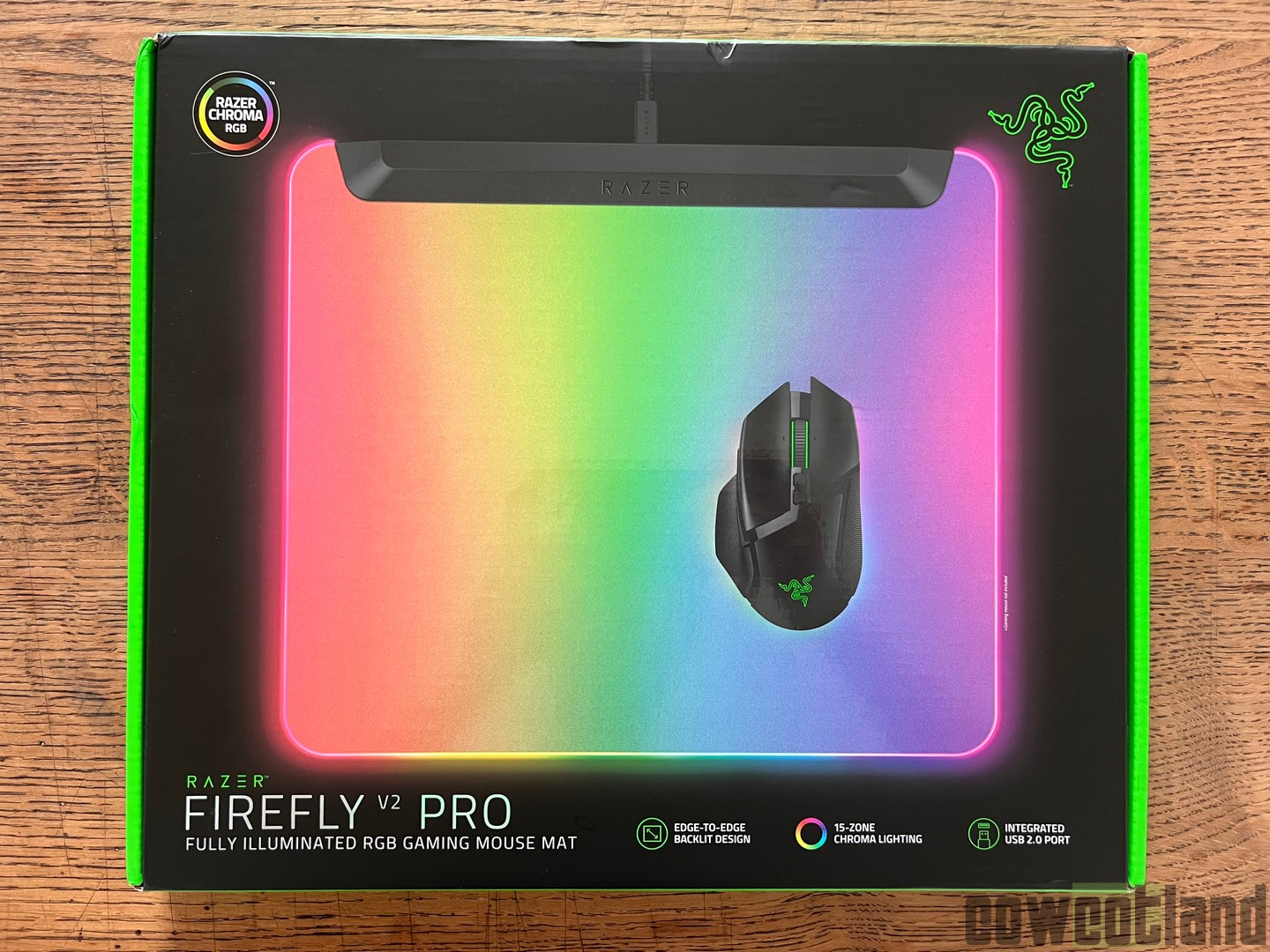 Image 67576, galerie Le Razer Firefly V2 Pro : des couleurs pour votre bureau !
