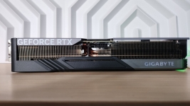 Cliquez pour agrandir GIGABYTE RTX 4070 Gaming OC : du gaming pur  s'injecter ?