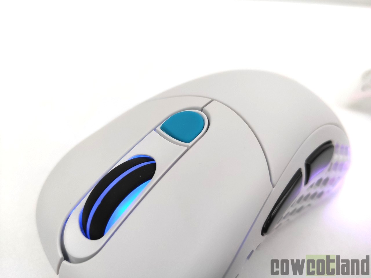 Image 43513, galerie Test souris Gaming Sharkoon Light 200 : Zowie-Killer ?
