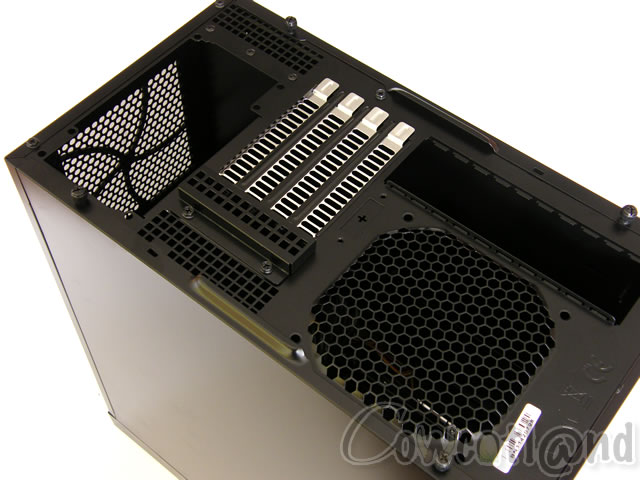 Image 15620, galerie SilverStone PS07, du mATX Gaming low-cost ?