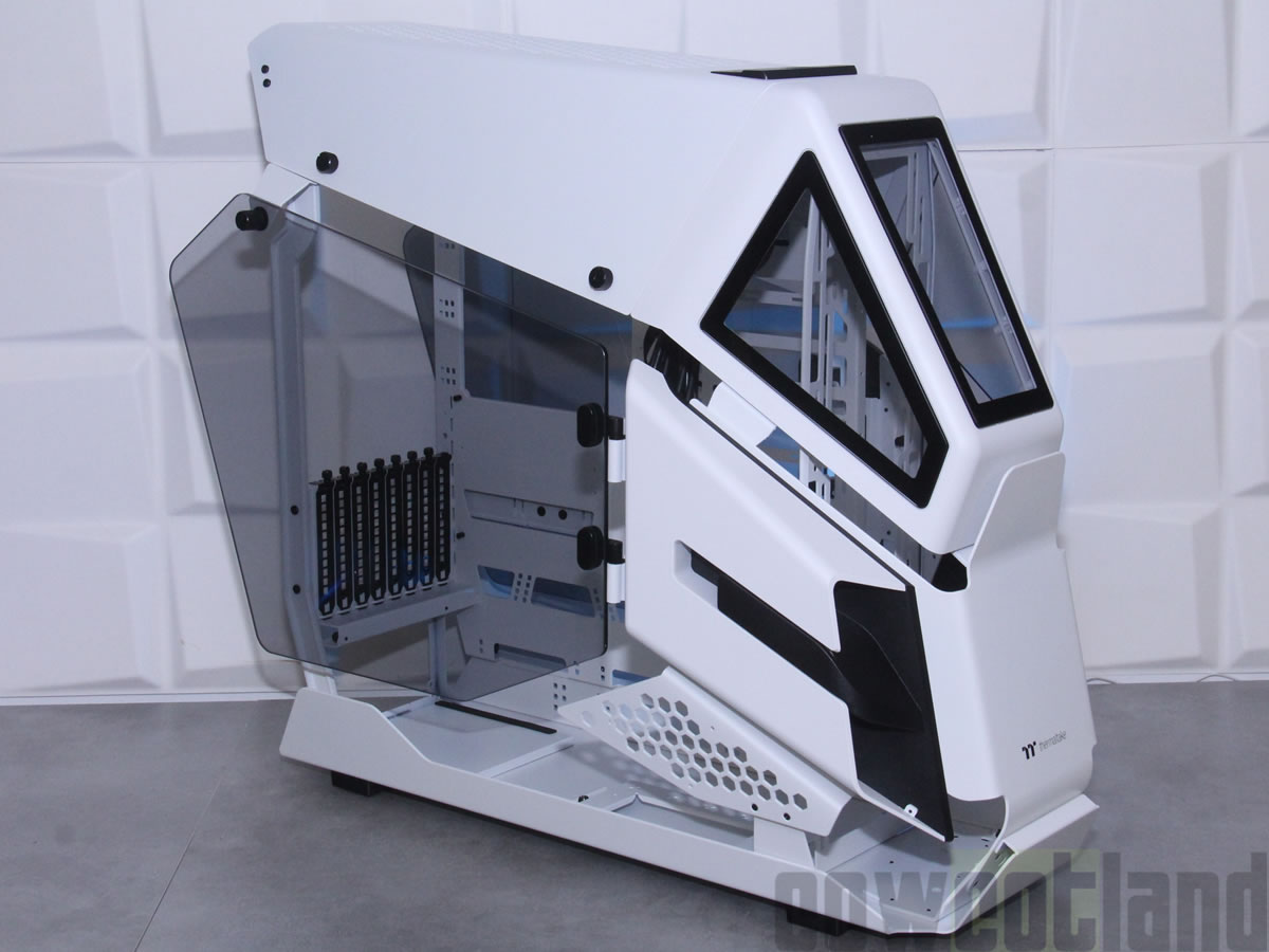 Image 43151, galerie Test boitier THERMALTAKE AH-T600 : Supercopter pour ton PC