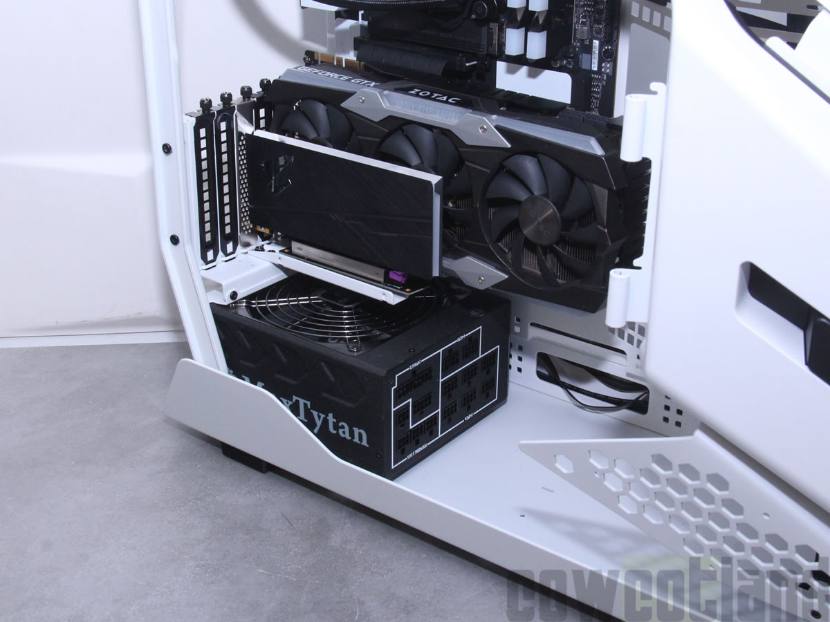 Image 43133, galerie Test boitier THERMALTAKE AH-T600 : Supercopter pour ton PC