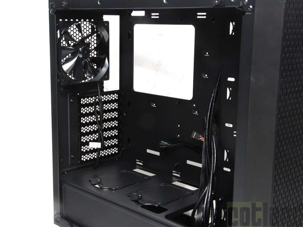 Image 34285, galerie Test boitier Thermaltake Core G21 TG