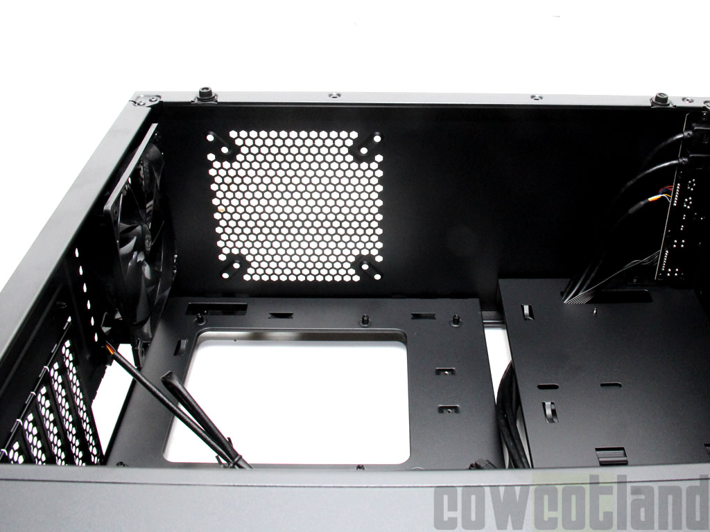 Image 34292, galerie Test boitier Thermaltake Core G21 TG