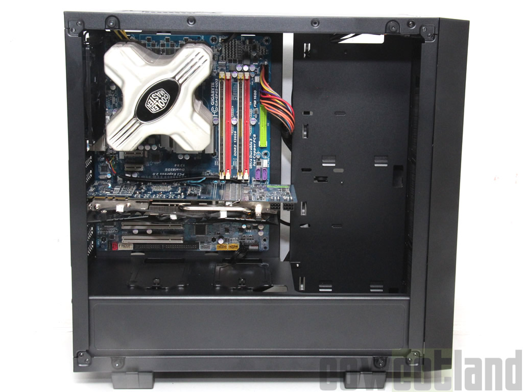 Image 34286, galerie Test boitier Thermaltake Core G21 TG