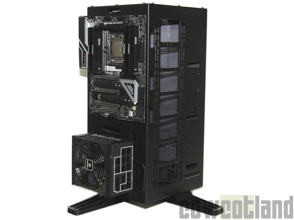 Image 36826, galerie Test boitier Thermaltake P90