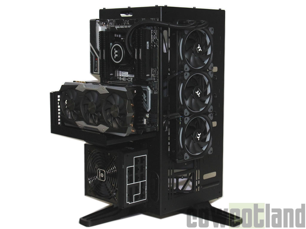 Image 36829, galerie Test boitier Thermaltake P90