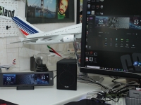 Cliquez pour agrandir ZALMAN ZM-VS3 DS et ZM-MF916 : Encore plus d'�crans pour ton PC