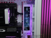 Cliquez pour agrandir ZALMAN ZM-VS3 DS et ZM-MF916 : Encore plus d'�crans pour ton PC
