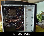 Upgrade en 2010 de mon 1er build de 2009.
Intel Core i7-920
Intel stock ventirad -> Thermaltake SpinQ
Asus P6T-DELUXE 
Antec NEOPOWER 650  -> hec XP1080 800W
Asus Radeon HD 4870 -> Powercolor Radeon HD 5850
Antec Nine Hundred
6Go DDR3 1333MHz = Kingston 6Go (3 x 2GB)
1To HDD -> 2 x 1To HDD
++ OCZ 30Go SSD