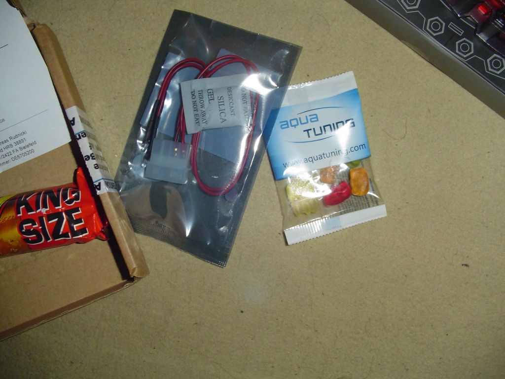 693811dsc00035 