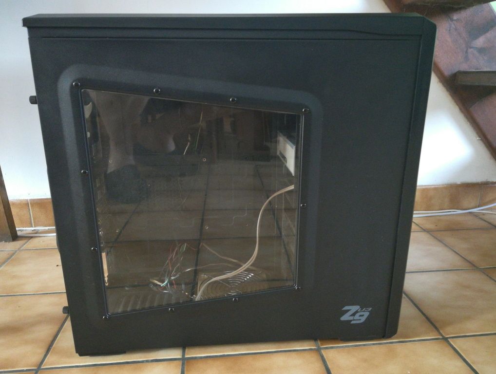 Cot� Fenetre  Zalman Z9 U3 