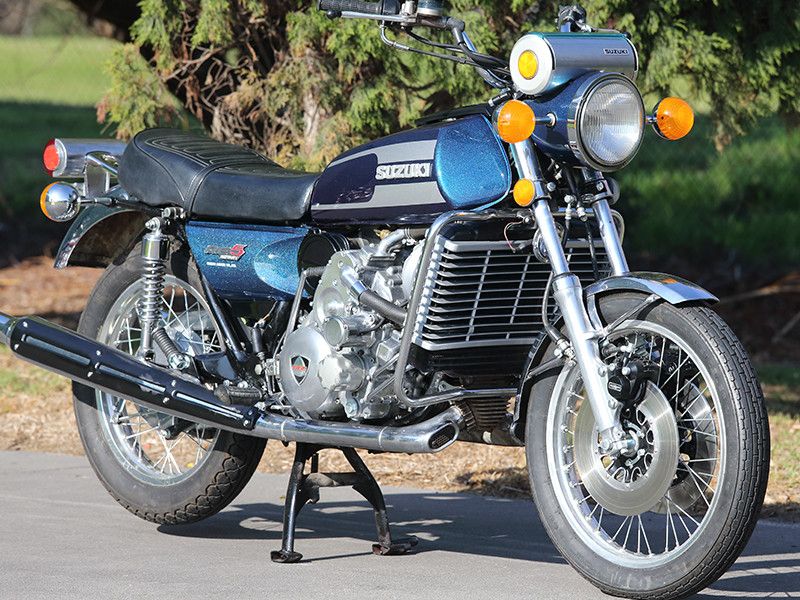 Suzuki-re5-800x600 