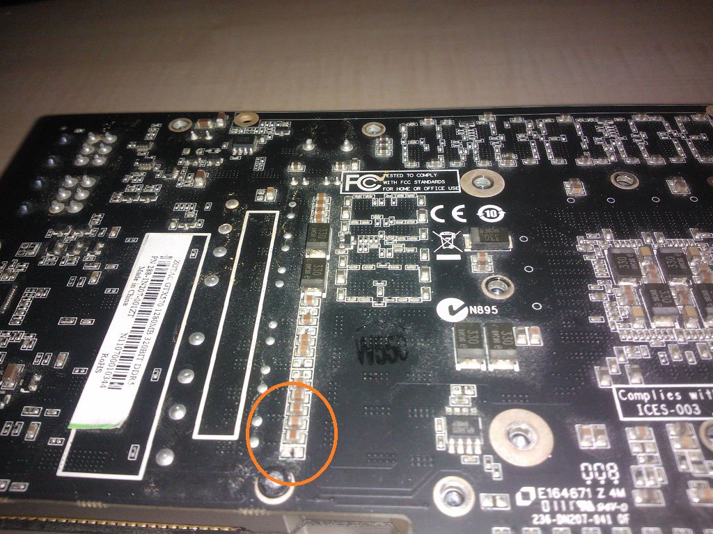 570 Back Plate Puce en moins CG morte?