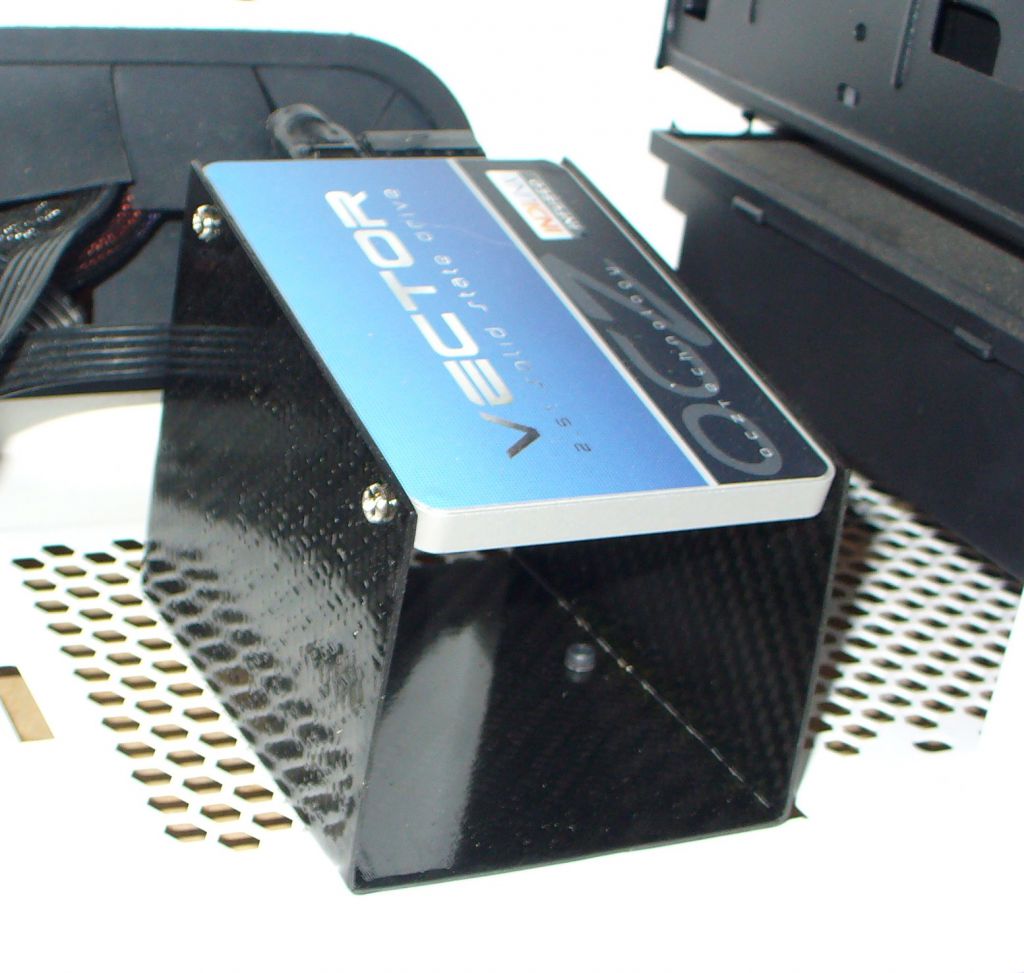 Support Ssd Carbone 001