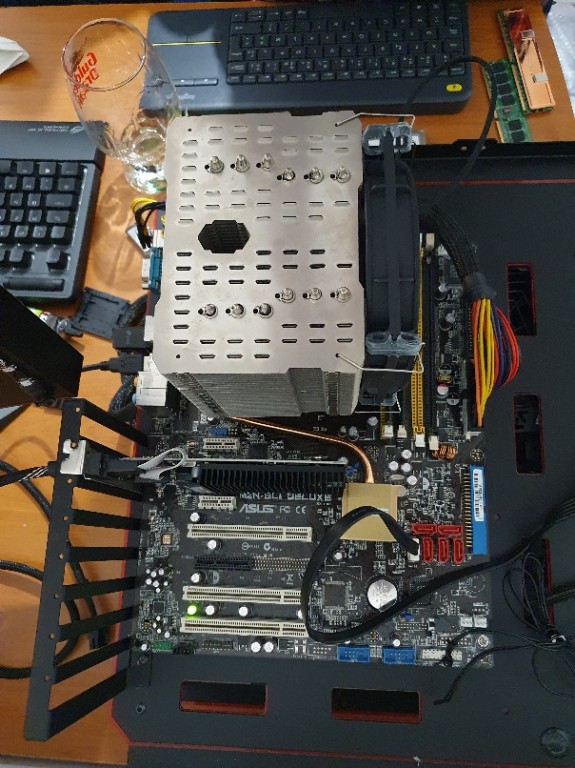 Fausse M2n-sli Deluxe 