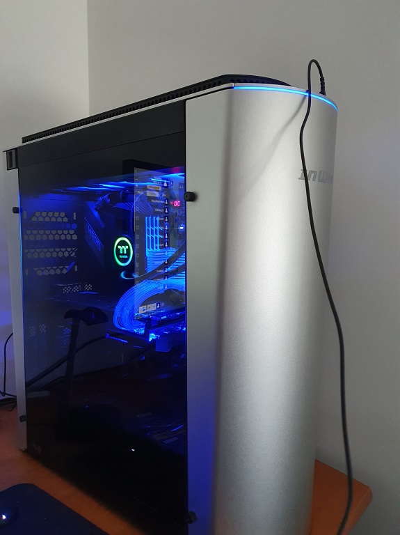 In Win 915 