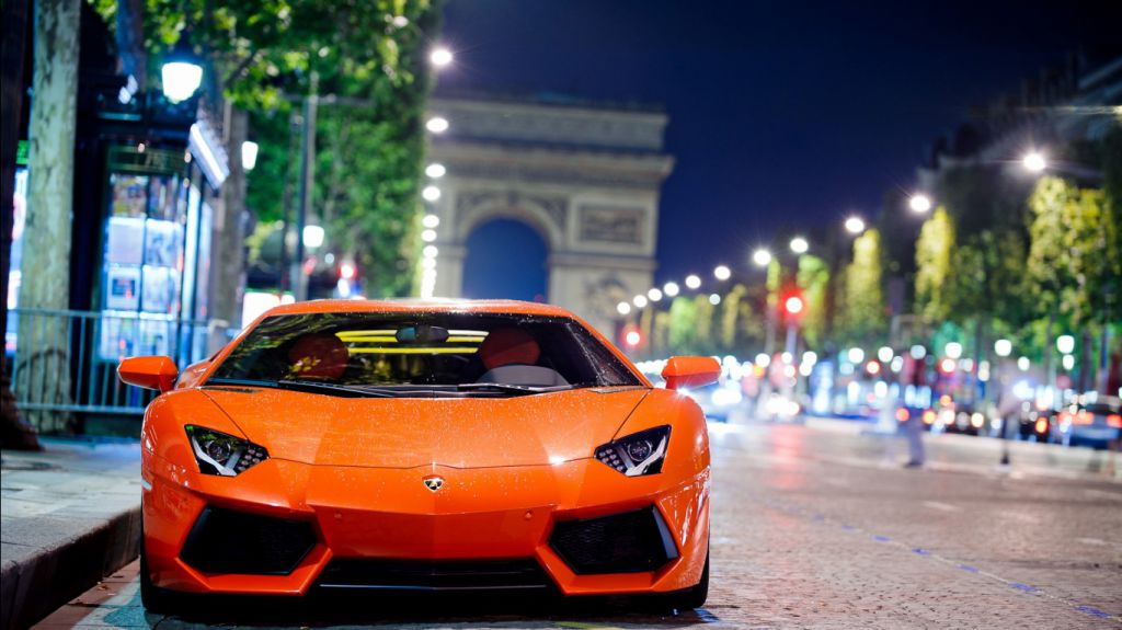 Lamborghini Aventador Night Shot-1366x768 